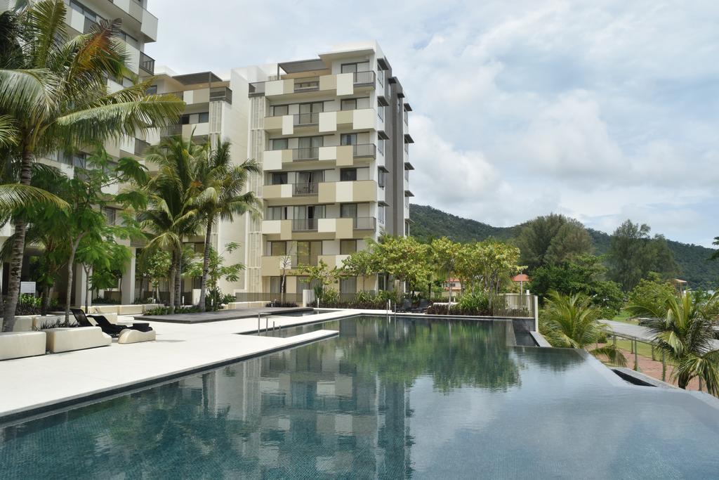 By The Sea Beachfront Penang Batu Feringgi Exterior foto